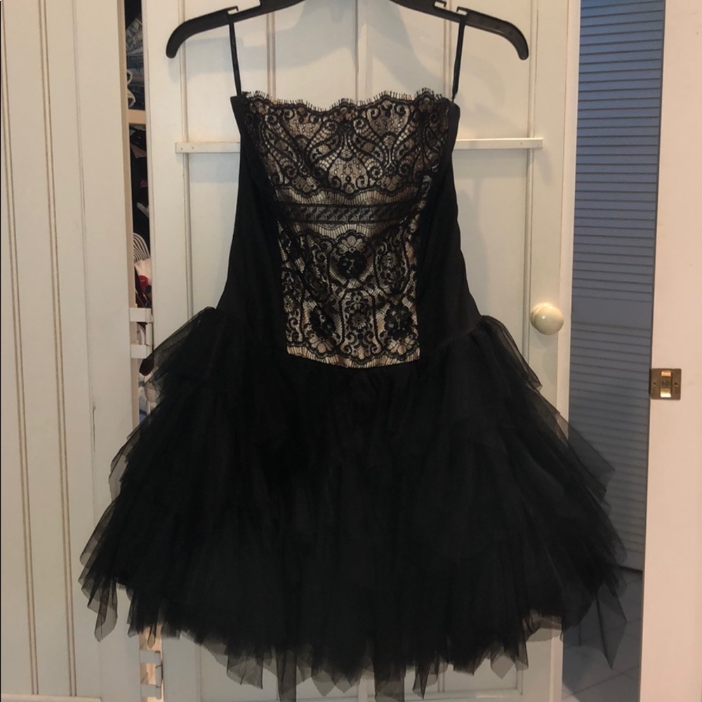 Lace detail dress